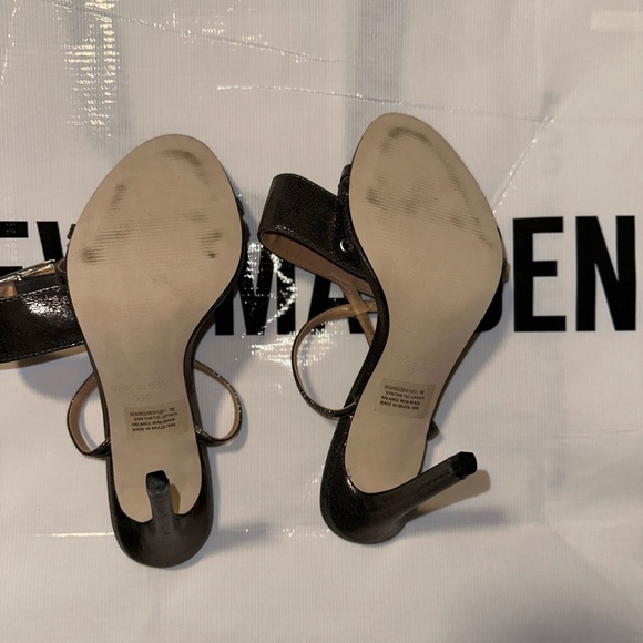 Steve Madden grey metallic heels. - Picture 5 of 5